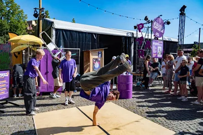 -- Breakdance Paars ©JeanPhilipse LR-