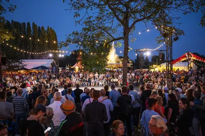 Boulevard-zet-in-het-licht-en-verbindt---