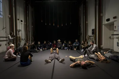 Performing gender Elisa dErrico